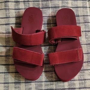 Cayucas Slide Mega Platform Dark Red